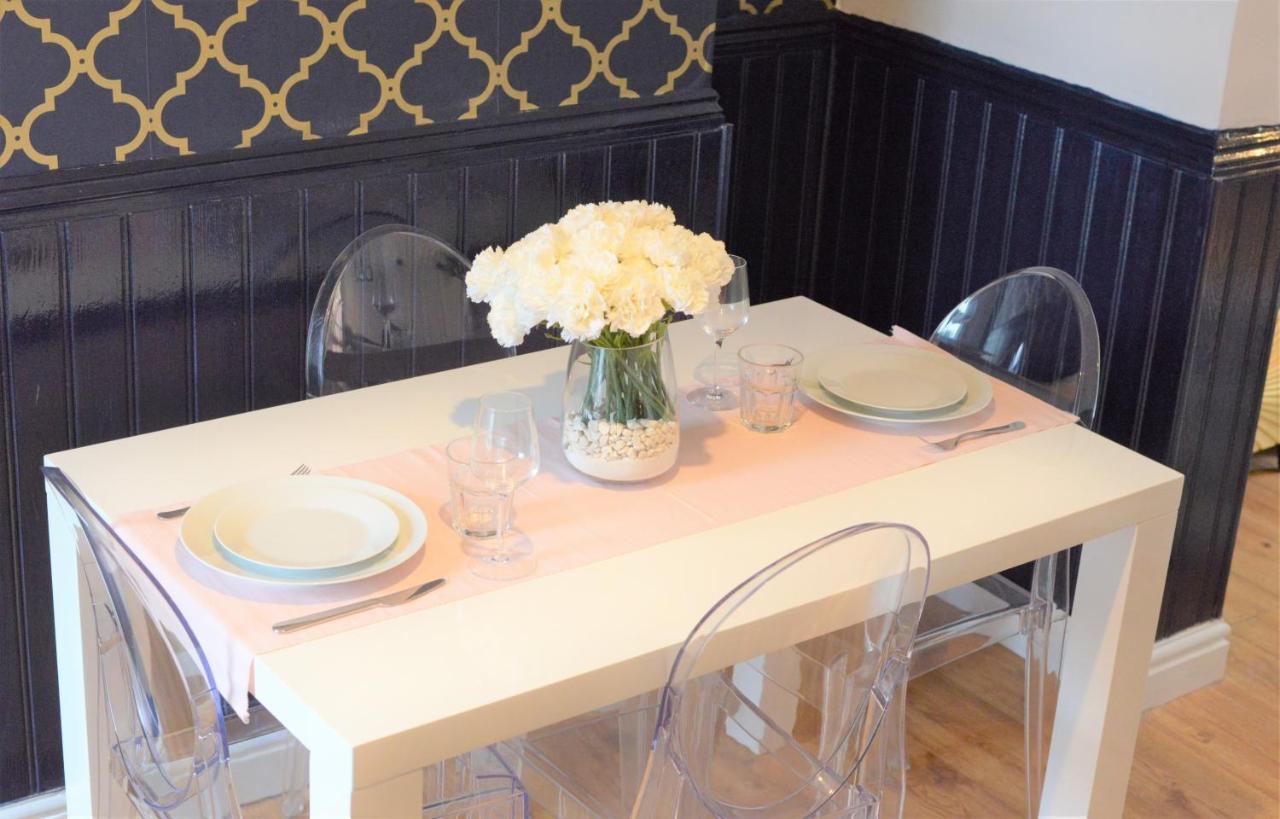Florence House Villa Wrexham Dış mekan fotoğraf